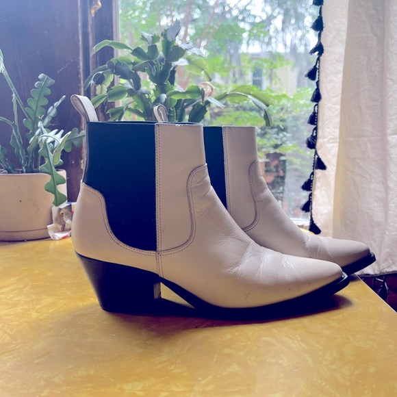 Everlane Shoes - Everlane white Italian leather cowboy boots